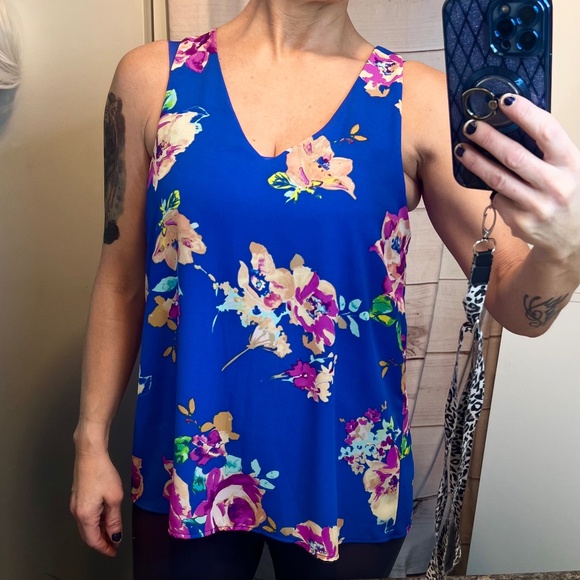 🔥2/$10 EVERLY•| Cobalt Blue Colorful Floral Draped Racerback Tank Top Size S - Picture 1 of 13